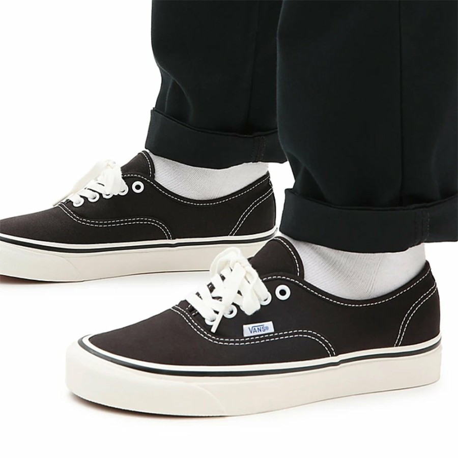 Mode Homme VANS Baskets | Vans - Authentic 44 Dx - Noir