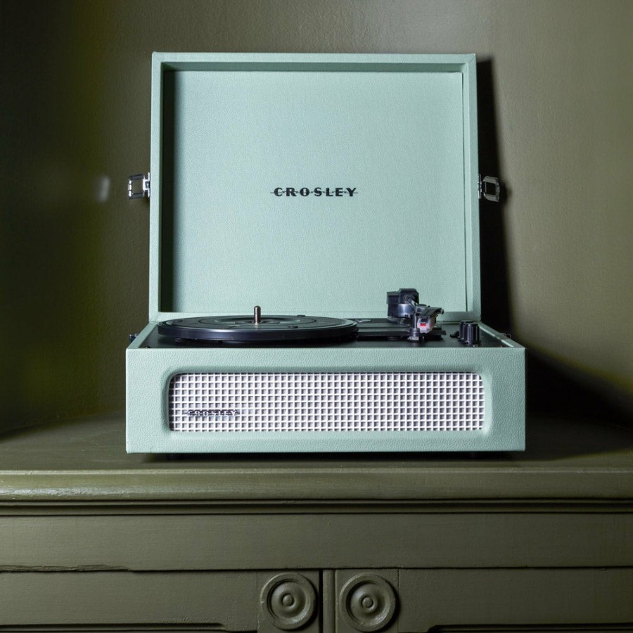 Deco & Lifestyle 280 SWORDFISH AND FRIEND High-Tech | Tourne-Disque Vinyle Voyager - Sauge - Crosley